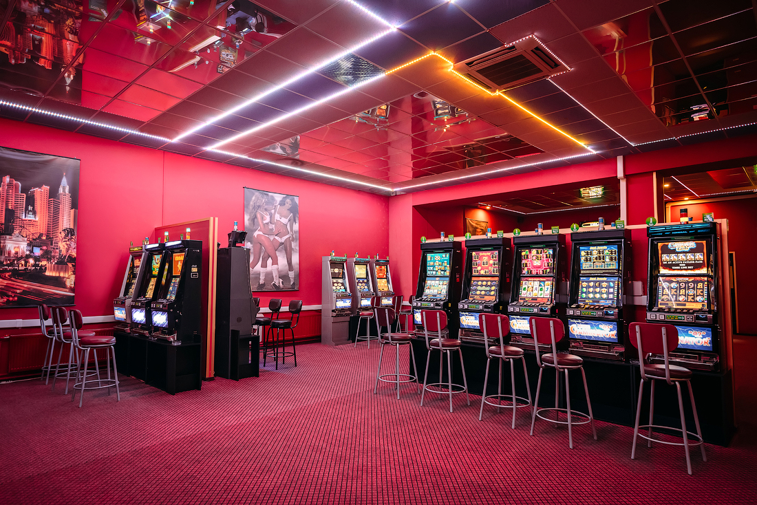 Залы игровых автоматов в бресте игровые автоматы мега джек играть онлайн
